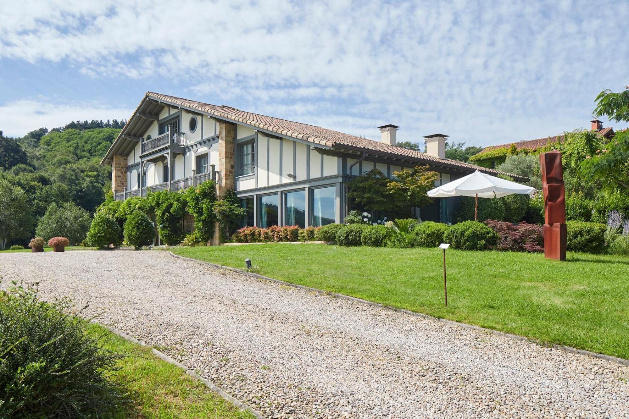 Hotel Iturregi Getaria Exterior photo