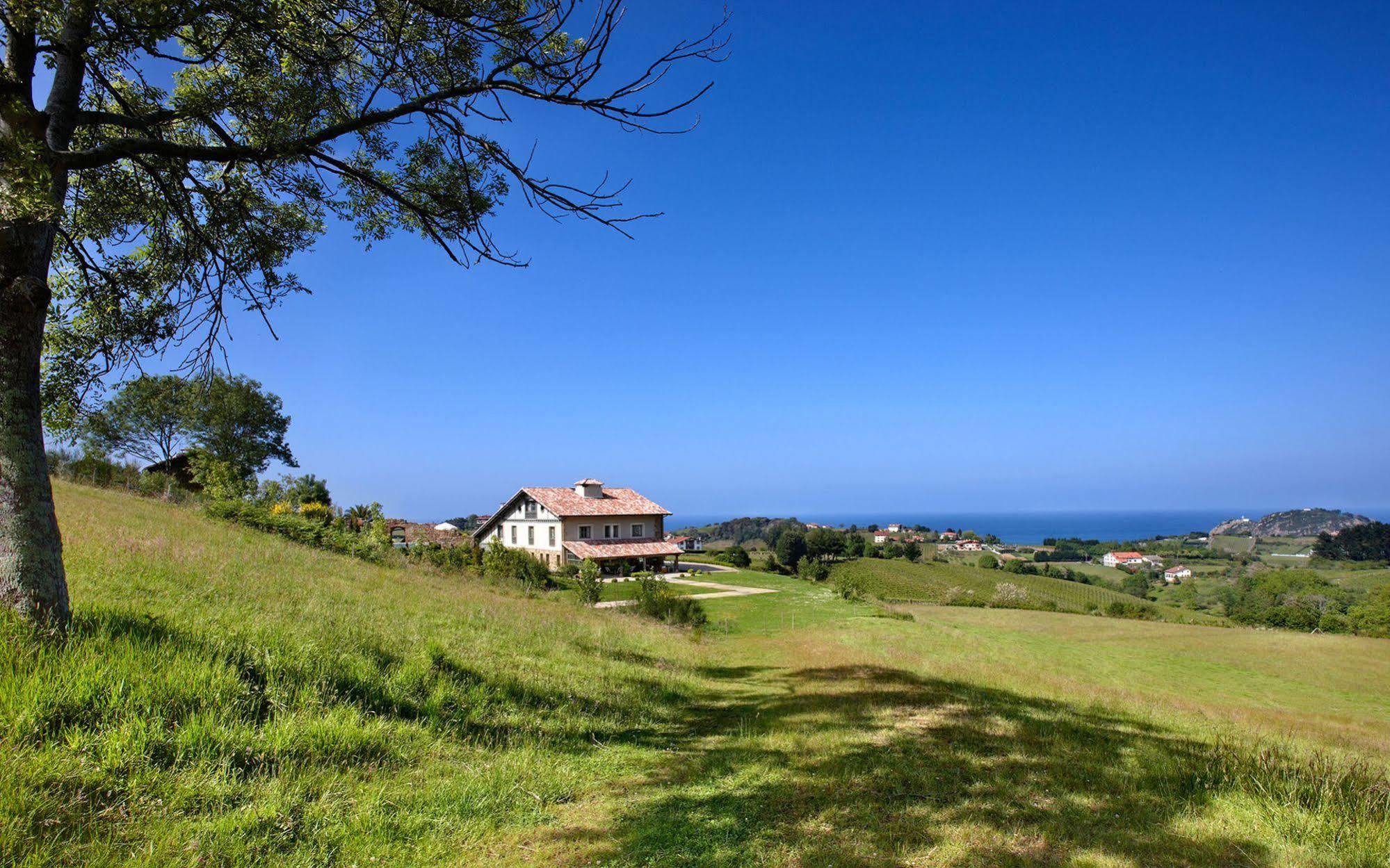 Hotel Iturregi Getaria Exterior photo